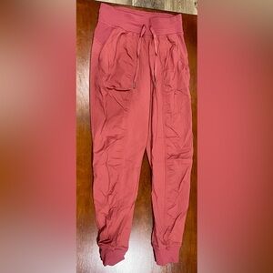 Dance studio mid rise jogger full length mulled wine size 4 lululemon